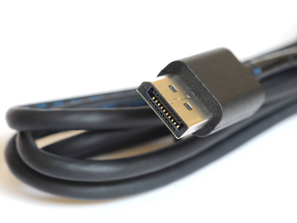DisplayPort Versions Compared: 1.2 vs 1.4 vs 2.0 (2026 Guide) | Juiced Systems